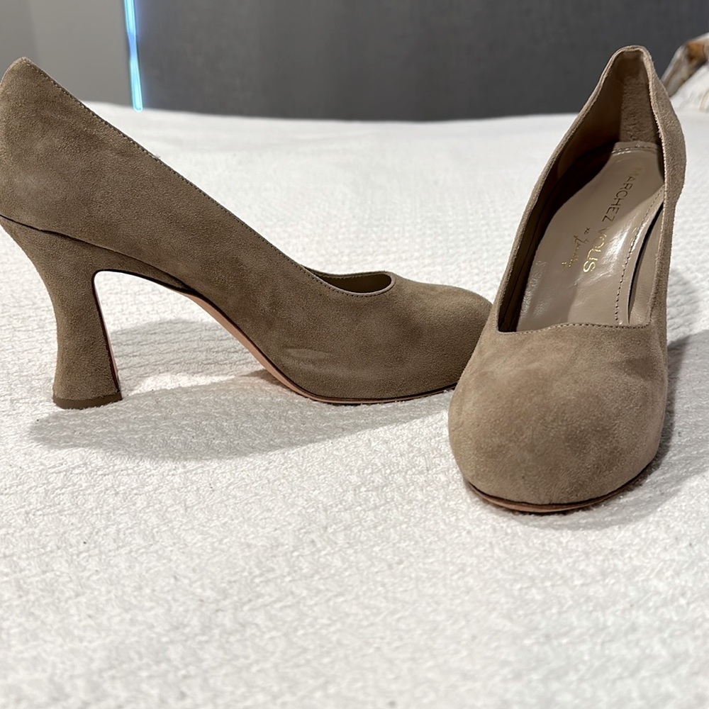 Marchez Vous tan suede 3 1/2” heel shoe size 10